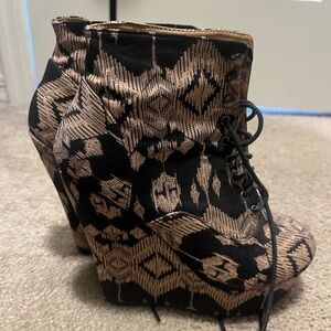Stylish Black and Tan Women's Wedge Boots